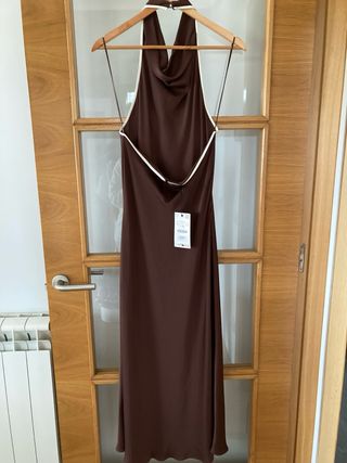 Vestido largo marrón Zara