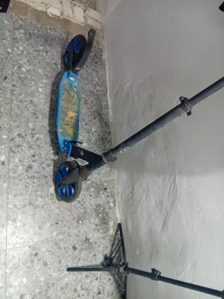 Patinete infantil azul