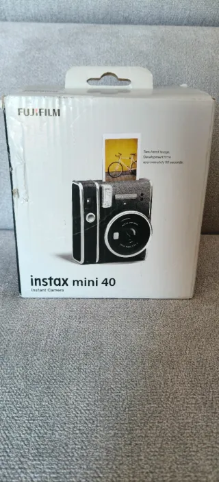 Fujifilm Instax Mini 40 Cámara NUEVA