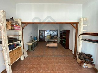 Local comercial en venta en Palacios y Villafranca (Los)