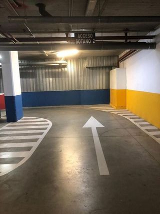 Garaje en venta en Gelves