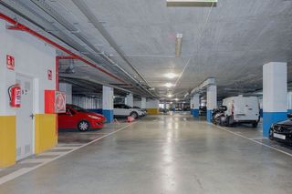 Garaje en venta en Gelves