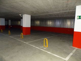 Garaje en venta en Gelves