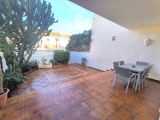 Casa adosada en alquiler en Zona Sohail en Fuengirola