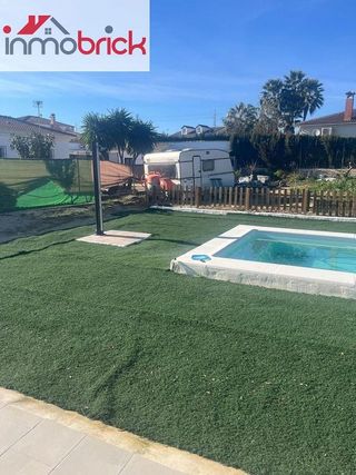 Chalet en alquiler en Lucena