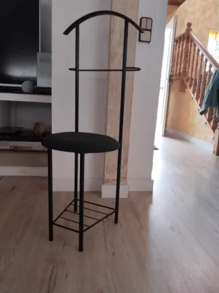 Perchero Galán de Noche Metálico Negro