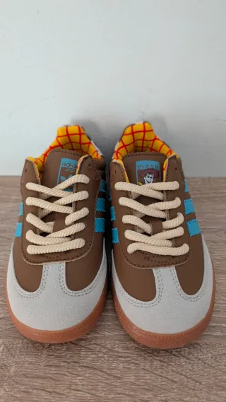 Zapatillas Adidas Woody Talla 30
