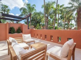 Casa pareada en alquiler en Lomas de Marbella Club - Puente Romano en Marbella