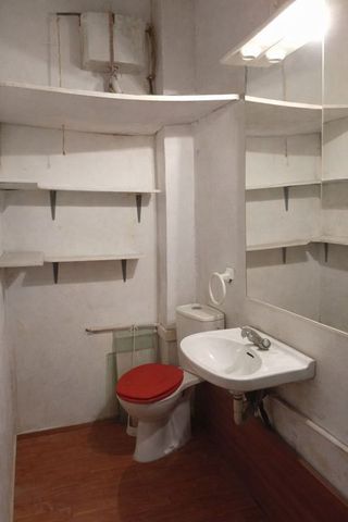 Local comercial en venta en Pubilla Cases en Hospitalet de Llobregat, L´