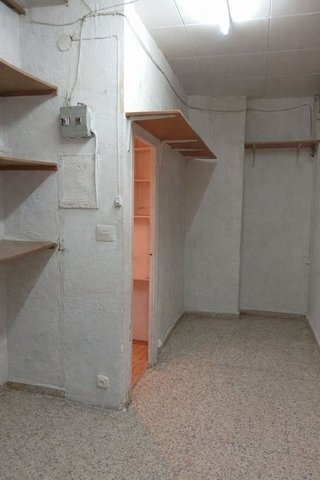 Local comercial en venta en Pubilla Cases en Hospitalet de Llobregat, L´