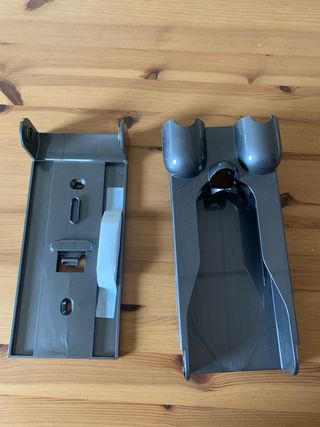 Soporte Pared Dyson V11 SIN USAR