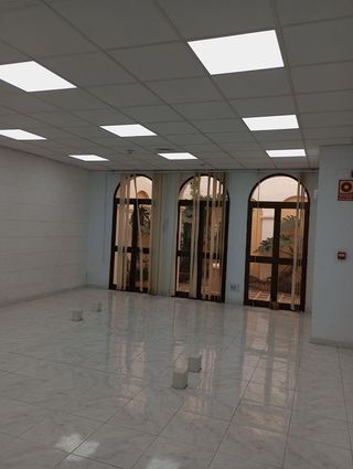 Local comercial en alquiler en Centro Ciudad - El Carmen en Vélez-Málaga