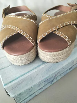 Sandalias Cortefiel Beige/Marrón Talla 38