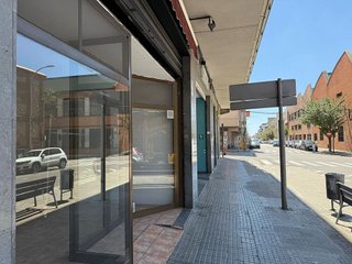 Local comercial en venta en Plaça Catalunya - Escola Industrial en Terrassa