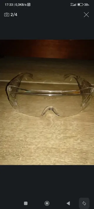 Gafas de seguridad transparentes nuevas a estrenar