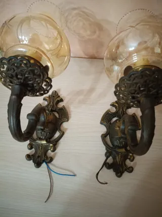 Coppia di vecchie applique funzionanti in ottone