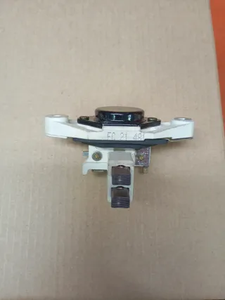 Regulador  alternador original Bosch.