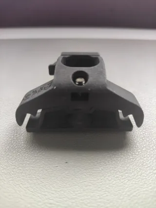 Soporte sillín luz Bontrager Flare RT corto 3D.