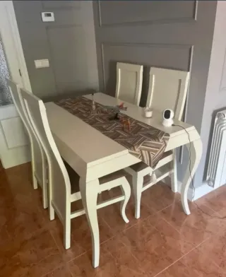 Mesa Isabelina Madera Blanco roto