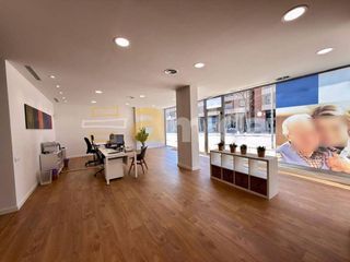 Local comercial en alquiler en Centre en Sabadell