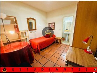 Piso en alquiler en Centro - Sagrario en Granada