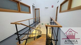 Local comercial en venta en El Mercado en Manises