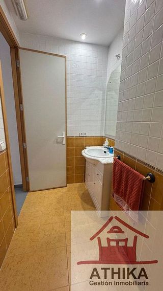 Local comercial en venta en El Mercado en Manises