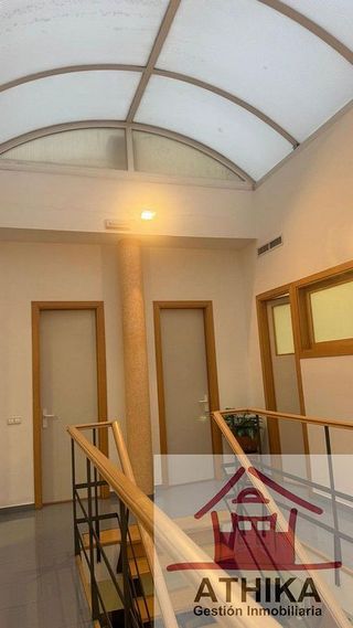 Local comercial en venta en El Mercado en Manises