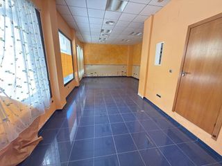 Edificio en venta en Albatera