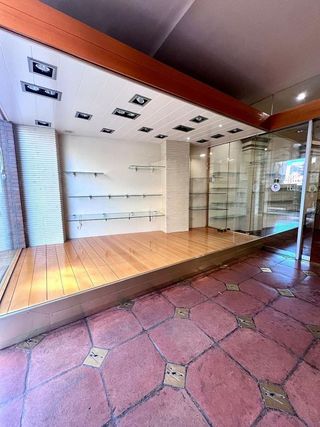 Local comercial en alquiler en Joc de la Bola - Camps d'Esports - Ciutat Jardí - Montcada en Lleida