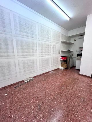 Local comercial en alquiler en Joc de la Bola - Camps d'Esports - Ciutat Jardí - Montcada en Lleida