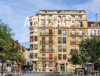 Local comercial en alquiler en Gros en San Sebastián-Donostia