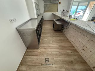 Local comercial en venta en Massanassa