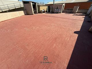 Local comercial en venta en Massanassa