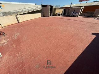 Local comercial en venta en Massanassa