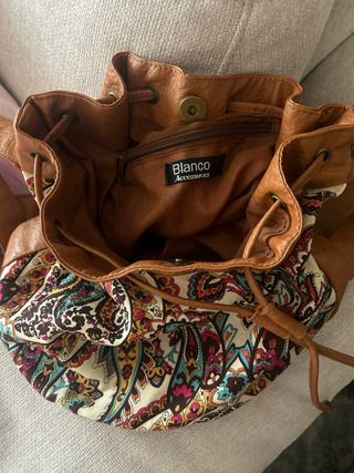 Bolso de piel y tela estampado