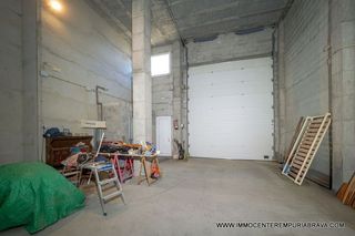 Garaje en venta en Empuriabrava en Castelló d´Empúries