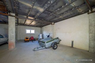 Garaje en venta en Empuriabrava en Castelló d´Empúries