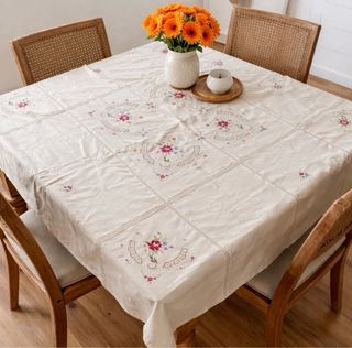 Tovaglia quadrata lino ricamata 170x170