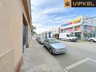 Local comercial en venta en La Banda - Campo de Fútbol en Chiclana de la Frontera