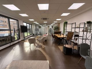 Oficina en venta en Colores - Entreparques en Sevilla