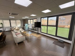 Oficina en venta en Colores - Entreparques en Sevilla