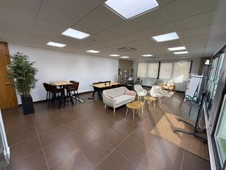 Oficina en venta en Colores - Entreparques en Sevilla