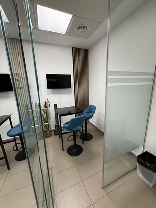 Oficina en venta en Colores - Entreparques en Sevilla