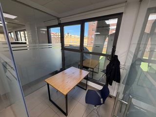 Oficina en venta en Colores - Entreparques en Sevilla