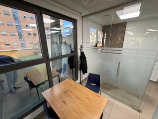 Oficina en venta en Colores - Entreparques en Sevilla