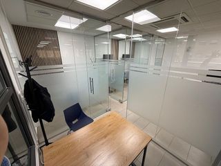 Oficina en venta en Colores - Entreparques en Sevilla