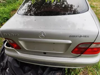 Mercedes CLK 320 AMG Maletero trasero completo exc