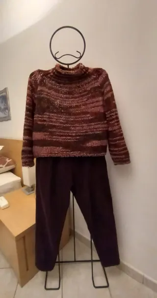 Maglione e pantaloni donna