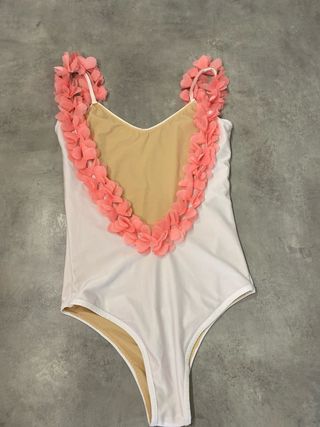 Costume intero bianco con fiori rosa